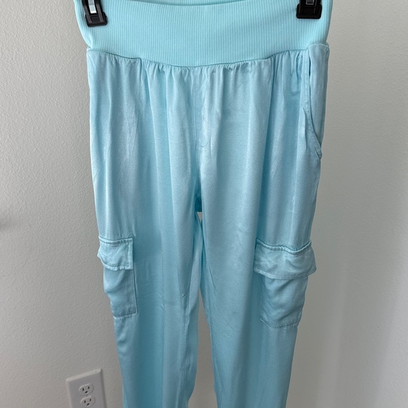 Fate Aqua Ribbed Fabric - Picture 6 of 6